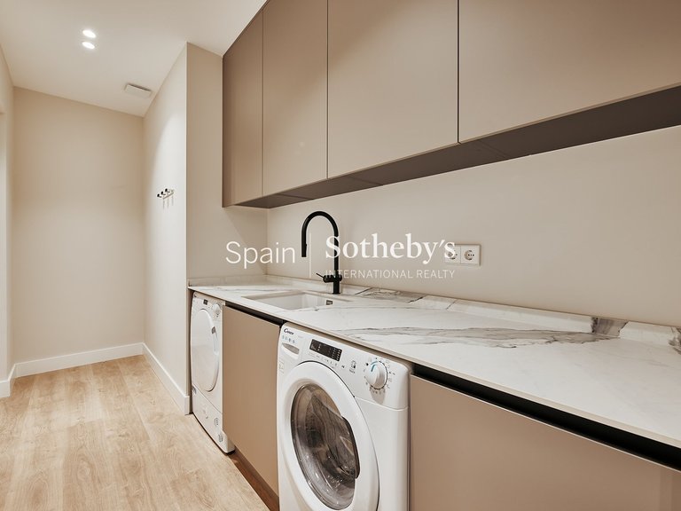 Apartment for Sale in Madrid, Madrid 36