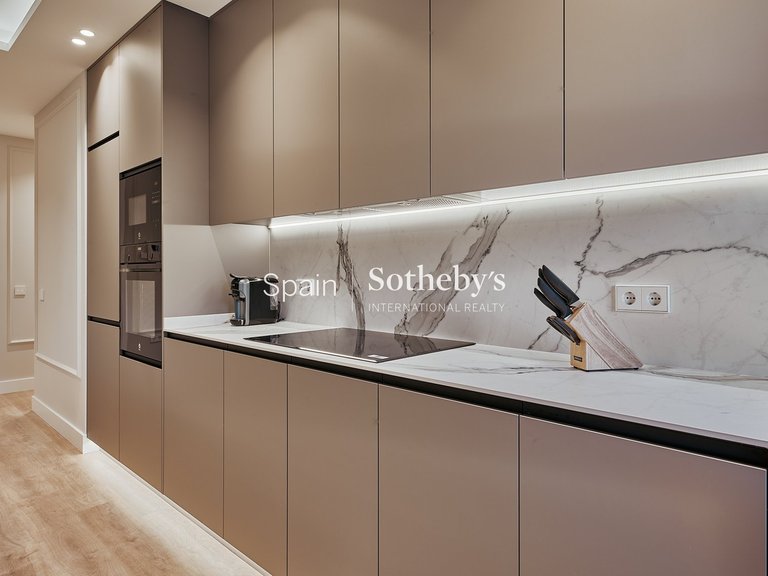 Apartment for Sale in Madrid, Madrid 13
