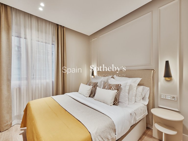 Apartment for Sale in Madrid, Madrid 17