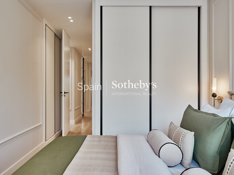 Apartment for Sale in Madrid, Madrid 16