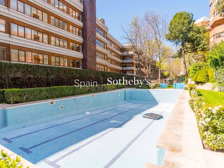 Apartment for Sale in Madrid, Madrid 16