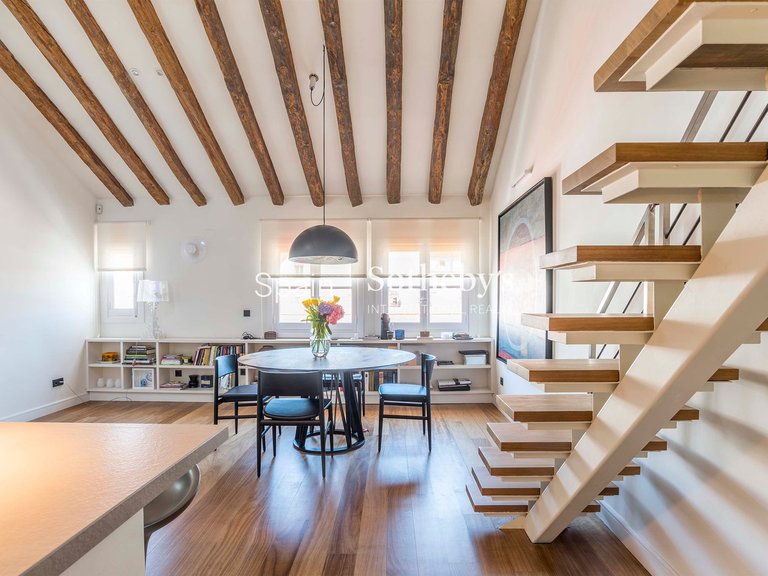 Penthouse for Rent in Madrid, Madrid 18