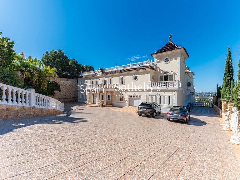 Villa for Sale in Altea, Alicante 5