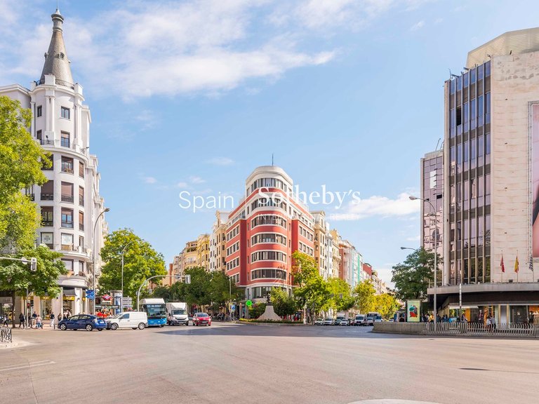 Apartment for Sale in Madrid, Madrid 17