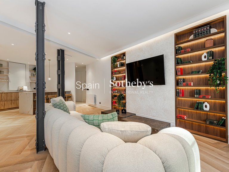 Apartment for Sale in Madrid, Madrid 2