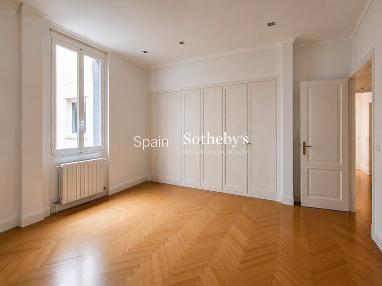 Apartment for Sale in Madrid, Madrid 8
