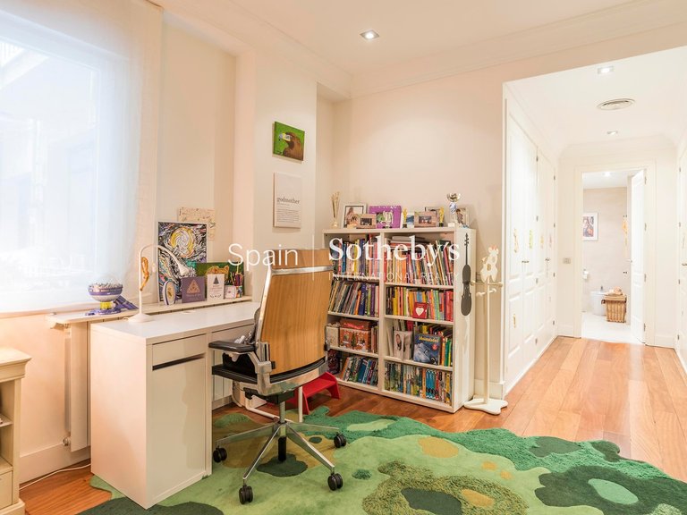 Apartment for Sale in Madrid, Madrid 28