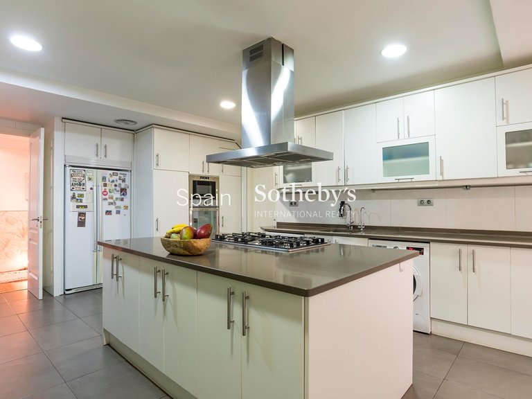 Apartment for Sale in Madrid, Madrid 13