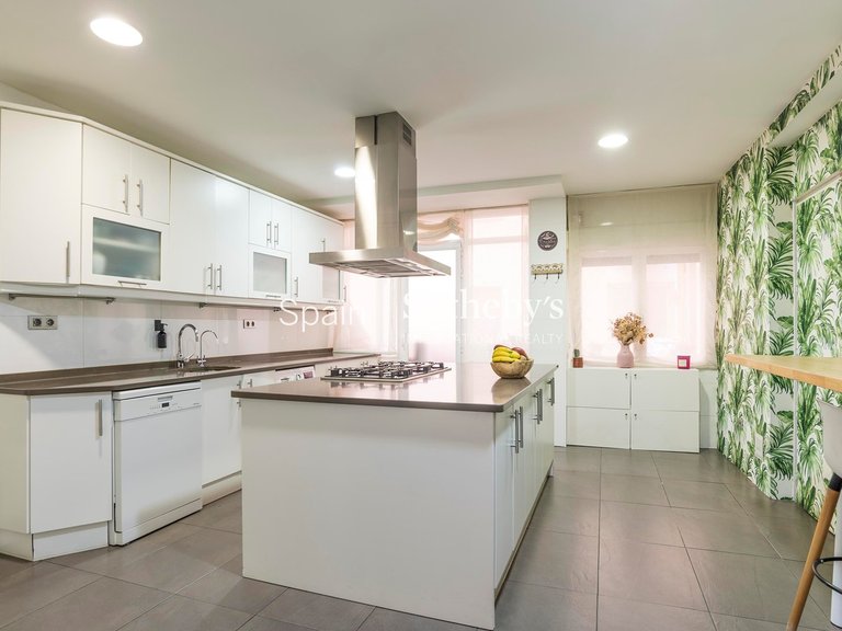 Apartment for Sale in Madrid, Madrid 17