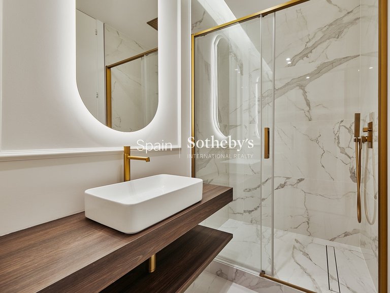 Apartment for Sale in Madrid, Madrid 32