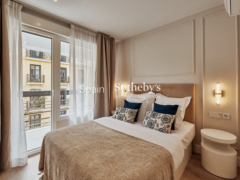 Apartment for Sale in Madrid, Madrid 17