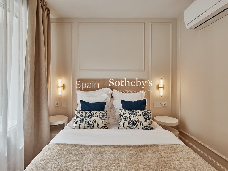 Apartment for Sale in Madrid, Madrid 18