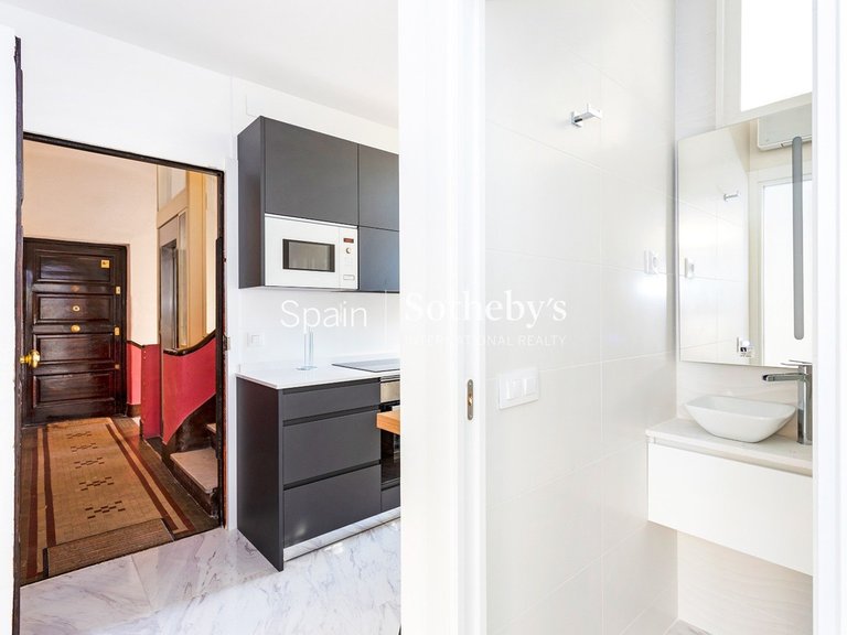 Apartment for Sale in Madrid, Madrid 16