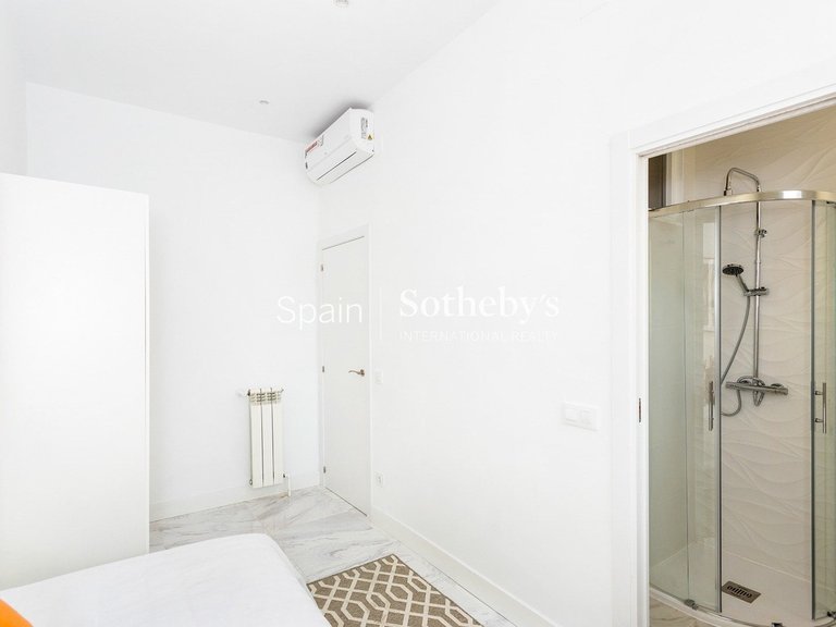 Apartment for Sale in Madrid, Madrid 17