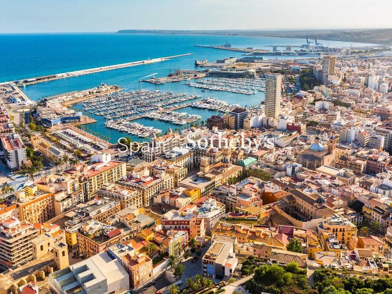 Apartment for Sale in Alicante, Alicante 17