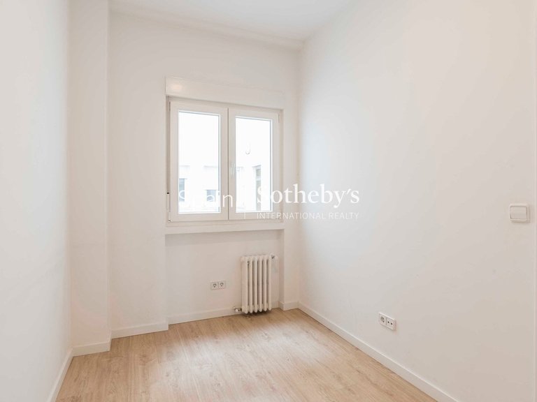 Apartment for Sale in Madrid, Madrid 22