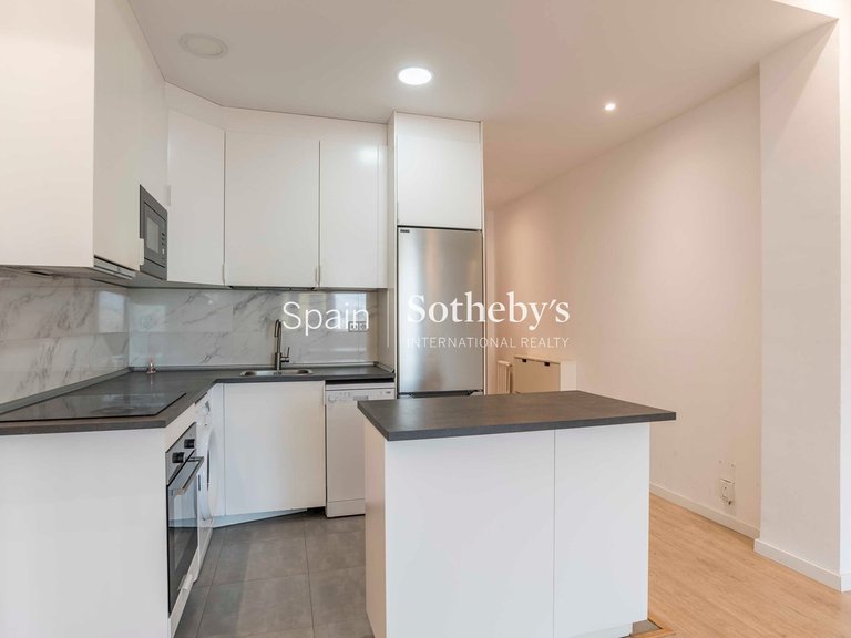Apartment for Sale in Madrid, Madrid 8