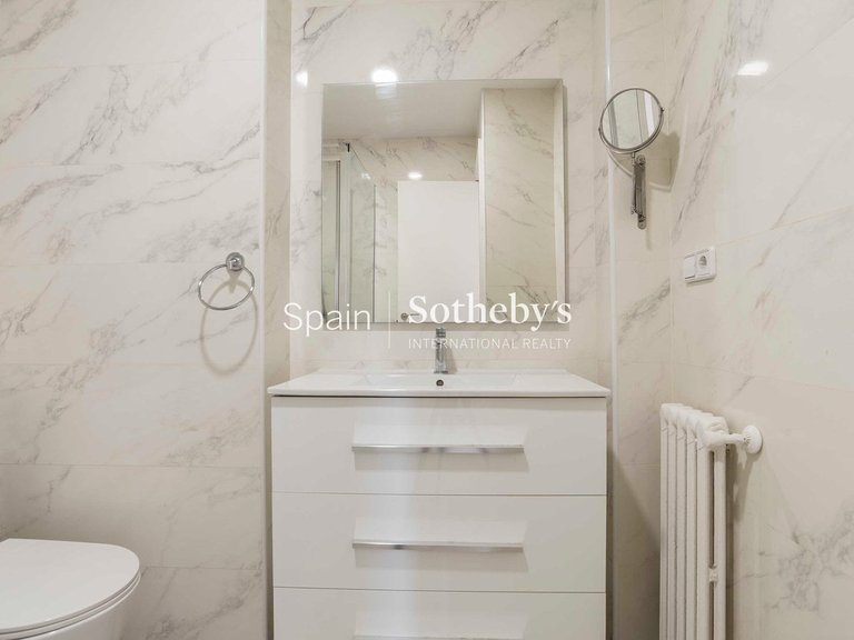 Apartment for Sale in Madrid, Madrid 30