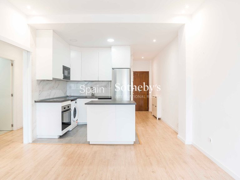 Apartment for Sale in Madrid, Madrid 11
