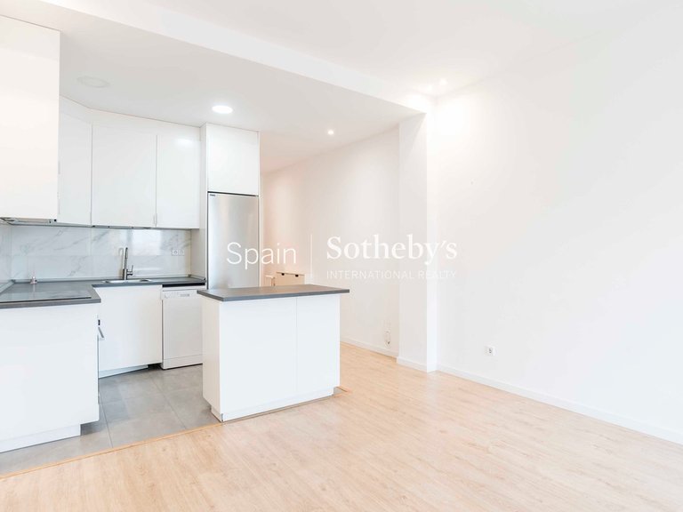 Apartment for Sale in Madrid, Madrid 5