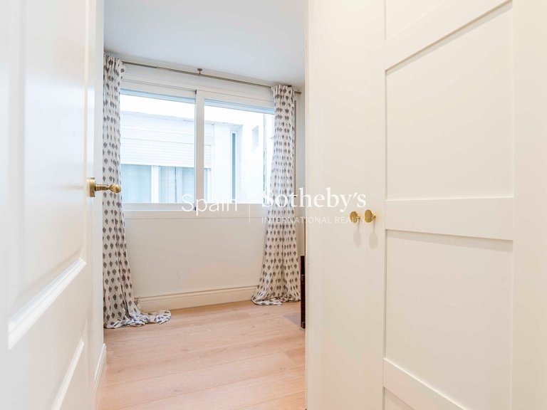 Apartment for Sale in Madrid, Madrid 21