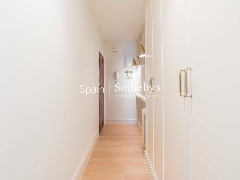 Apartment for Sale in Madrid, Madrid 27
