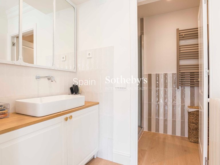 Apartment for Sale in Madrid, Madrid 23