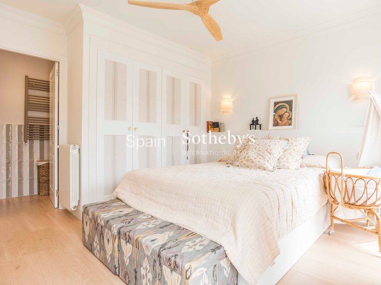 Apartment for Sale in Madrid, Madrid 18