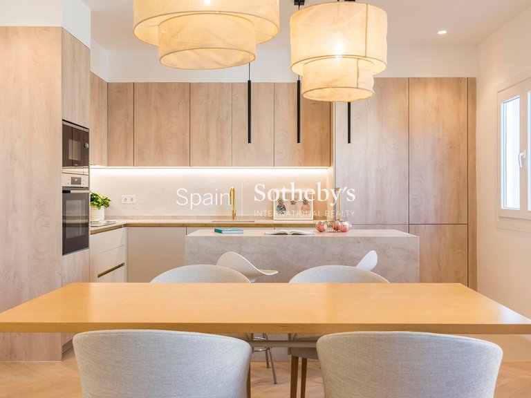 Apartment for Sale in Madrid, Madrid 11