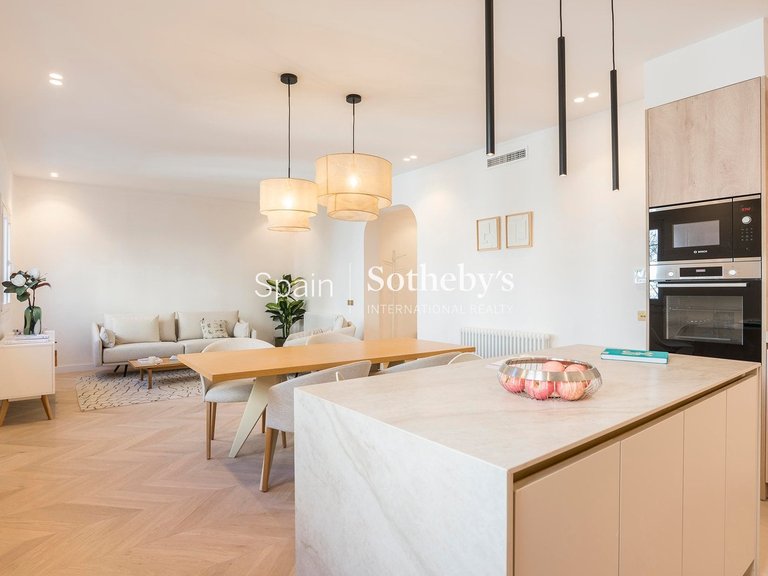 Apartment for Sale in Madrid, Madrid 16