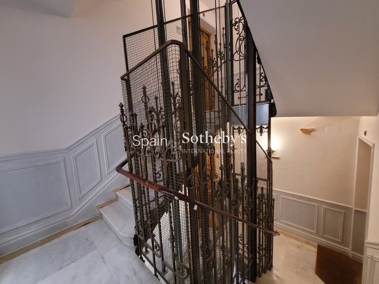 Apartment for Sale in Madrid, Madrid 16