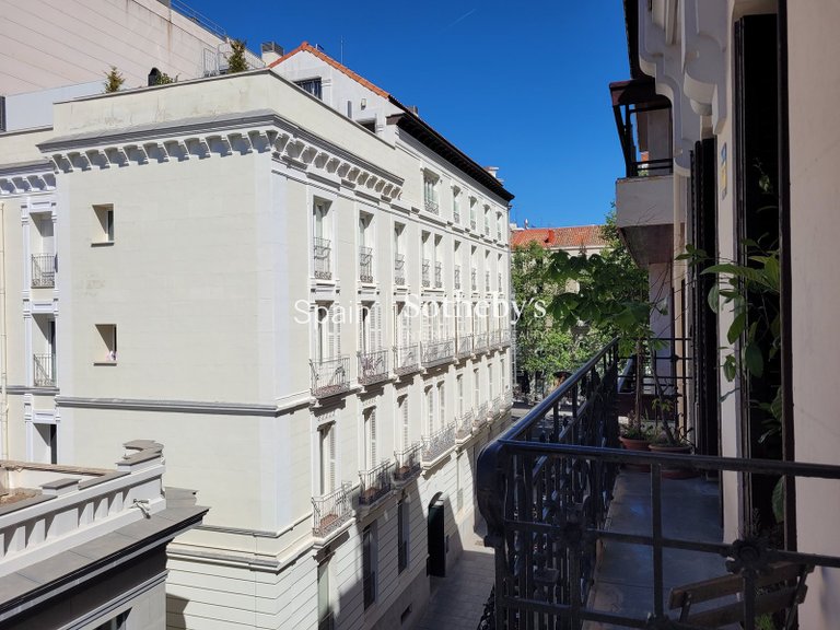 Apartment for Sale in Madrid, Madrid 17