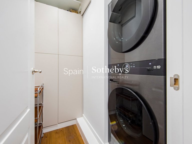 Apartment for Sale in Madrid, Madrid 32