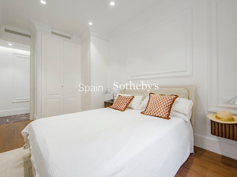 Apartment for Sale in Madrid, Madrid 22