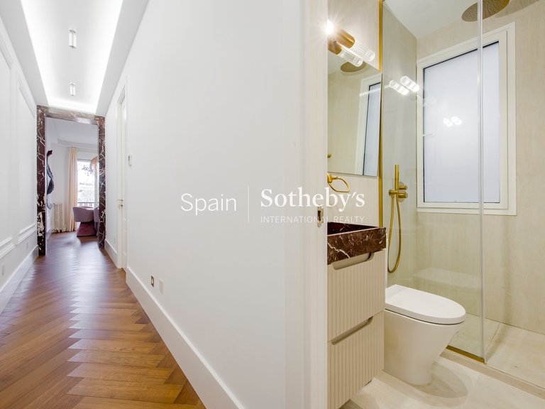 Apartment for Sale in Madrid, Madrid 33