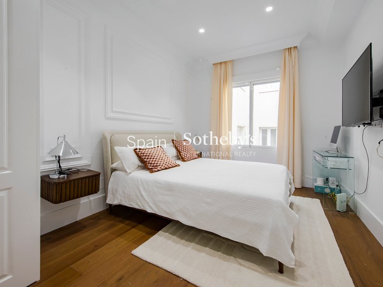 Apartment for Sale in Madrid, Madrid 17