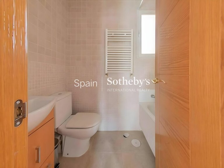 Apartment for Sale in Madrid, Madrid 8