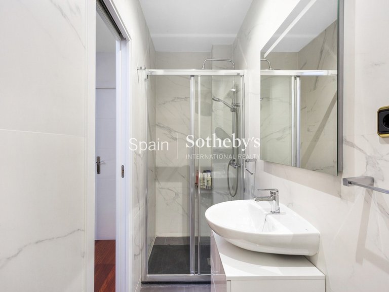 Apartment for Sale in Madrid, Madrid 6