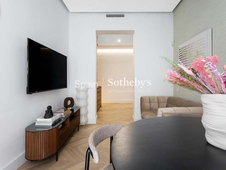Apartment for Sale in Madrid, Madrid 5
