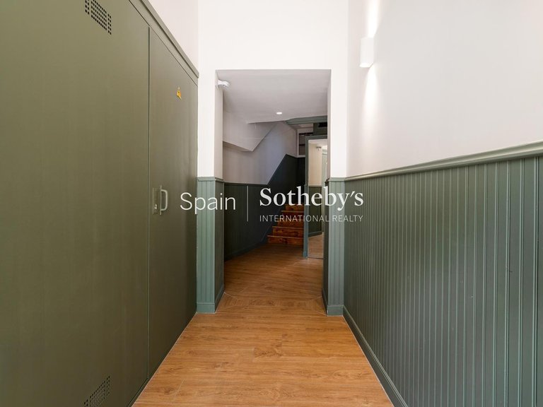 Apartment for Sale in Madrid, Madrid 18