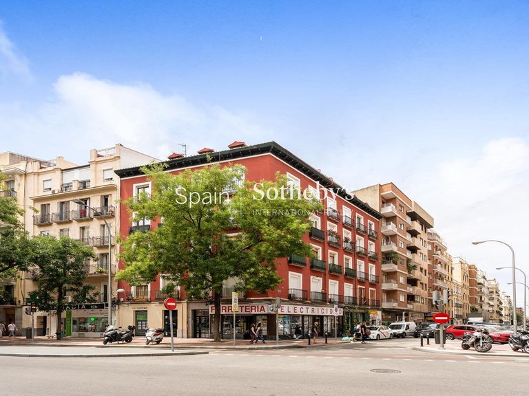 Apartment for Sale in Madrid, Madrid 16