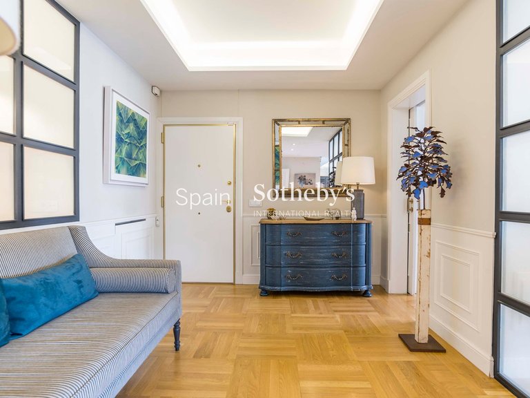 Apartment for Sale in Madrid, Madrid 16