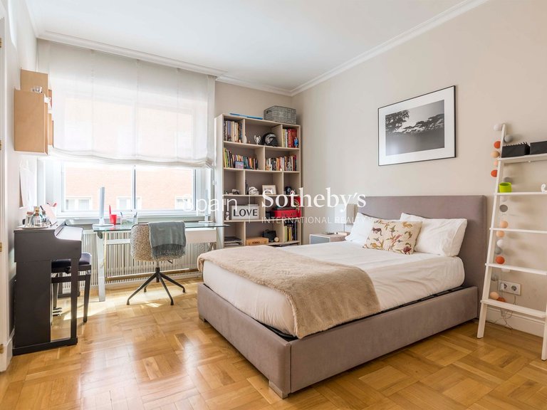 Apartment for Sale in Madrid, Madrid 40