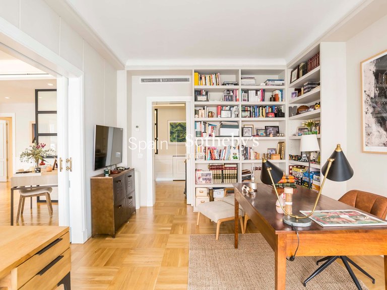 Apartment for Sale in Madrid, Madrid 12