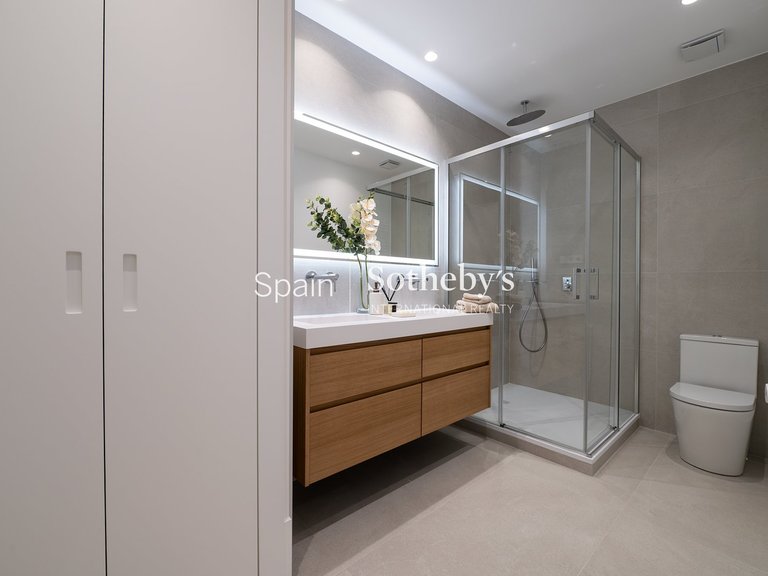 Apartment for Sale in Madrid, Madrid 24