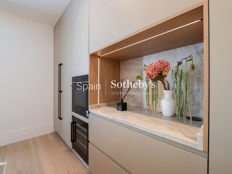 Apartment for Sale in Madrid, Madrid 13