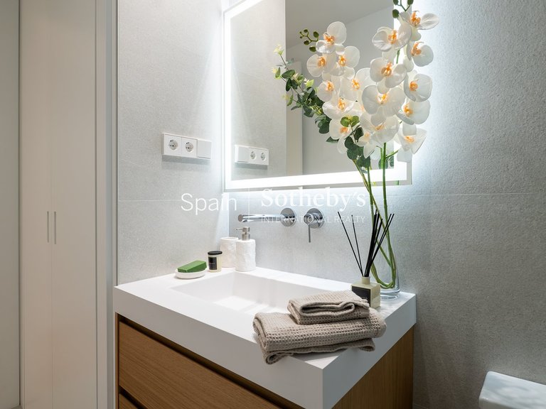 Apartment for Sale in Madrid, Madrid 23
