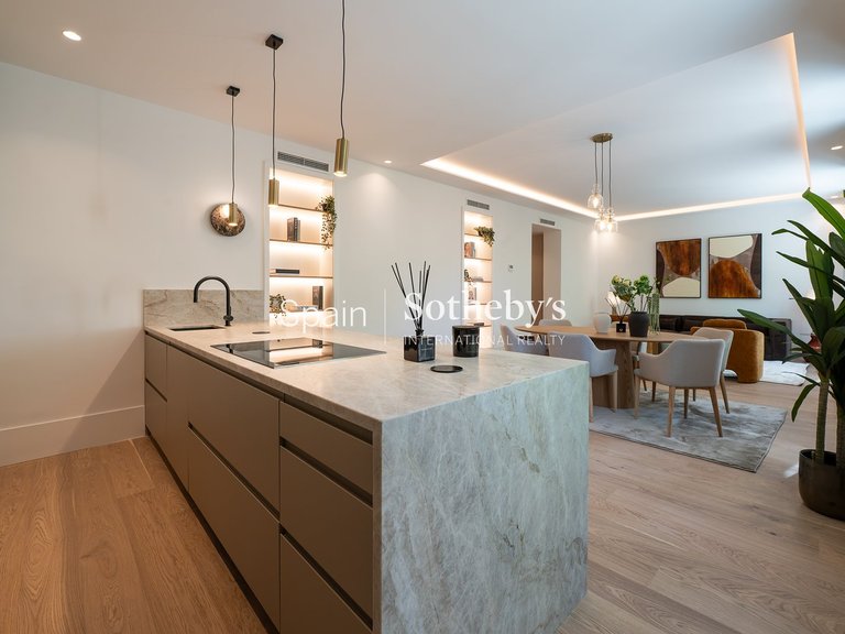 Apartment for Sale in Madrid, Madrid 11