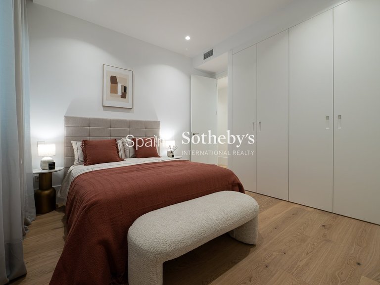 Apartment for Sale in Madrid, Madrid 18