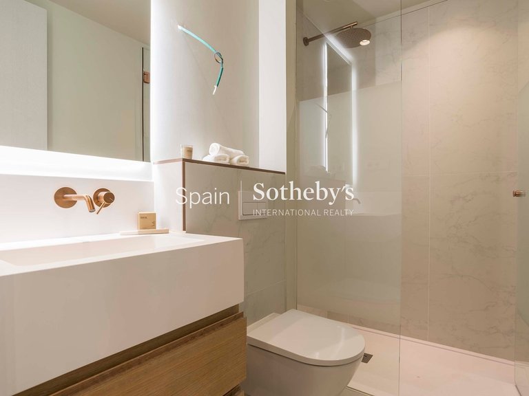 Apartment for Sale in Madrid, Madrid 33